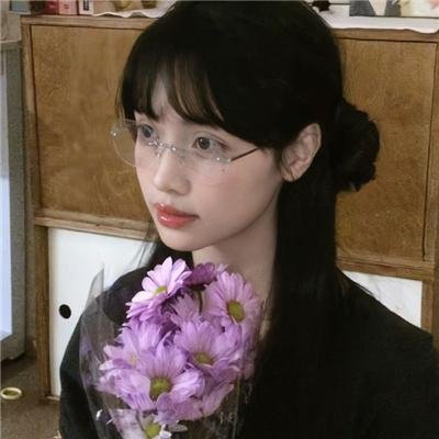 小太阳达芬妮海报