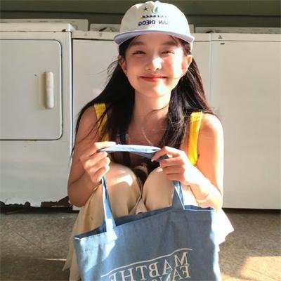 圣杯海报